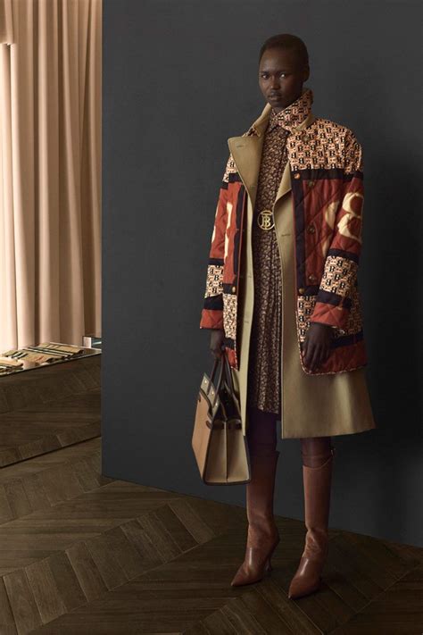 LOOKBOOK: BURBERRY Resort 2020 Collection 